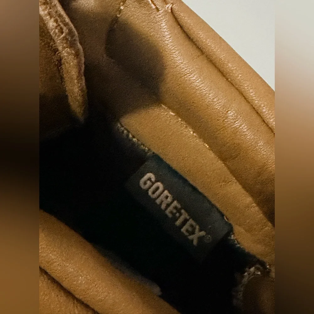 GORE-TEX Men’s Tan Hiking Boots